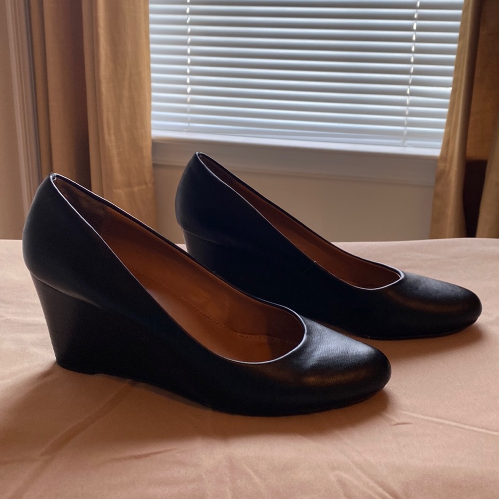 Nine West Black Wedges